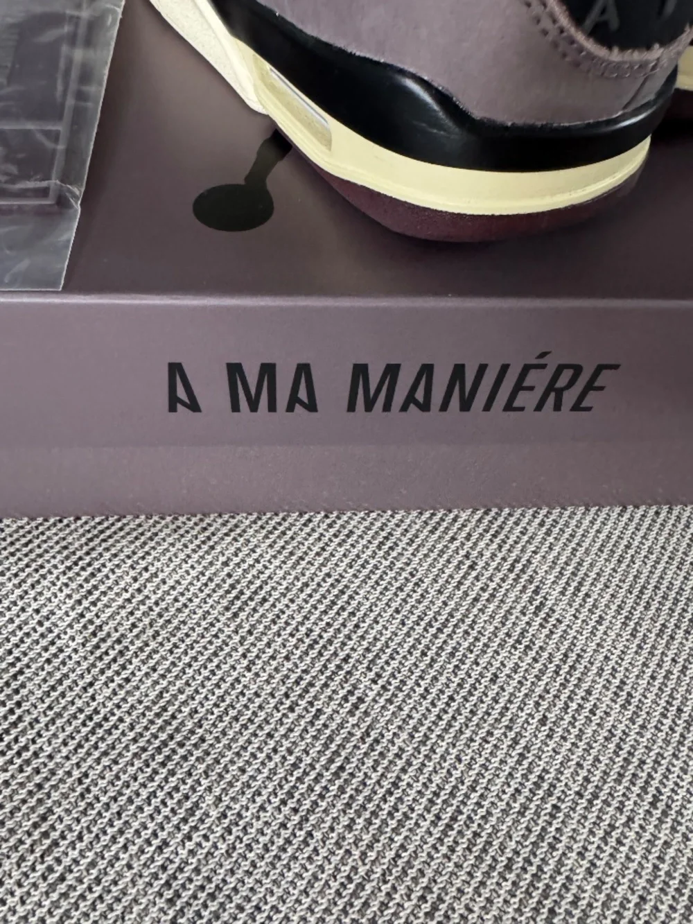 Jordan 4 Retro SP A Ma Maniére Violet Ore